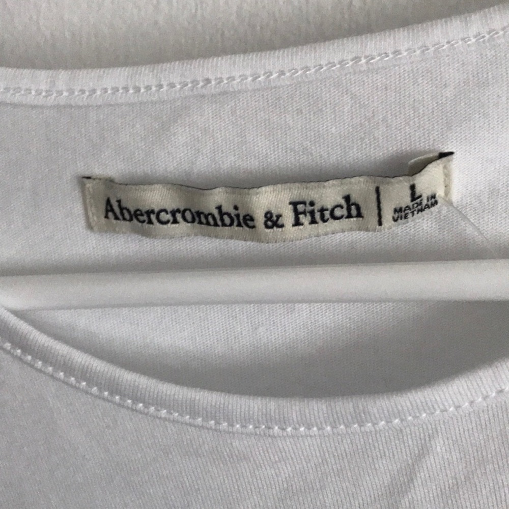 A&F White Flutter Top - Picture 3 of 3